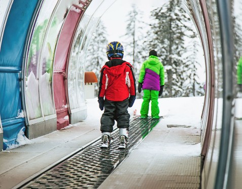 Kinder lernen Skifahren © Wagrainis Winterwelt - Sportalpen Marketing